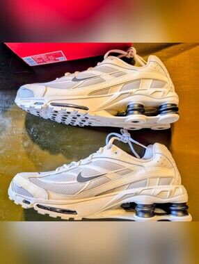 New Size 11 Mens Nike Shox